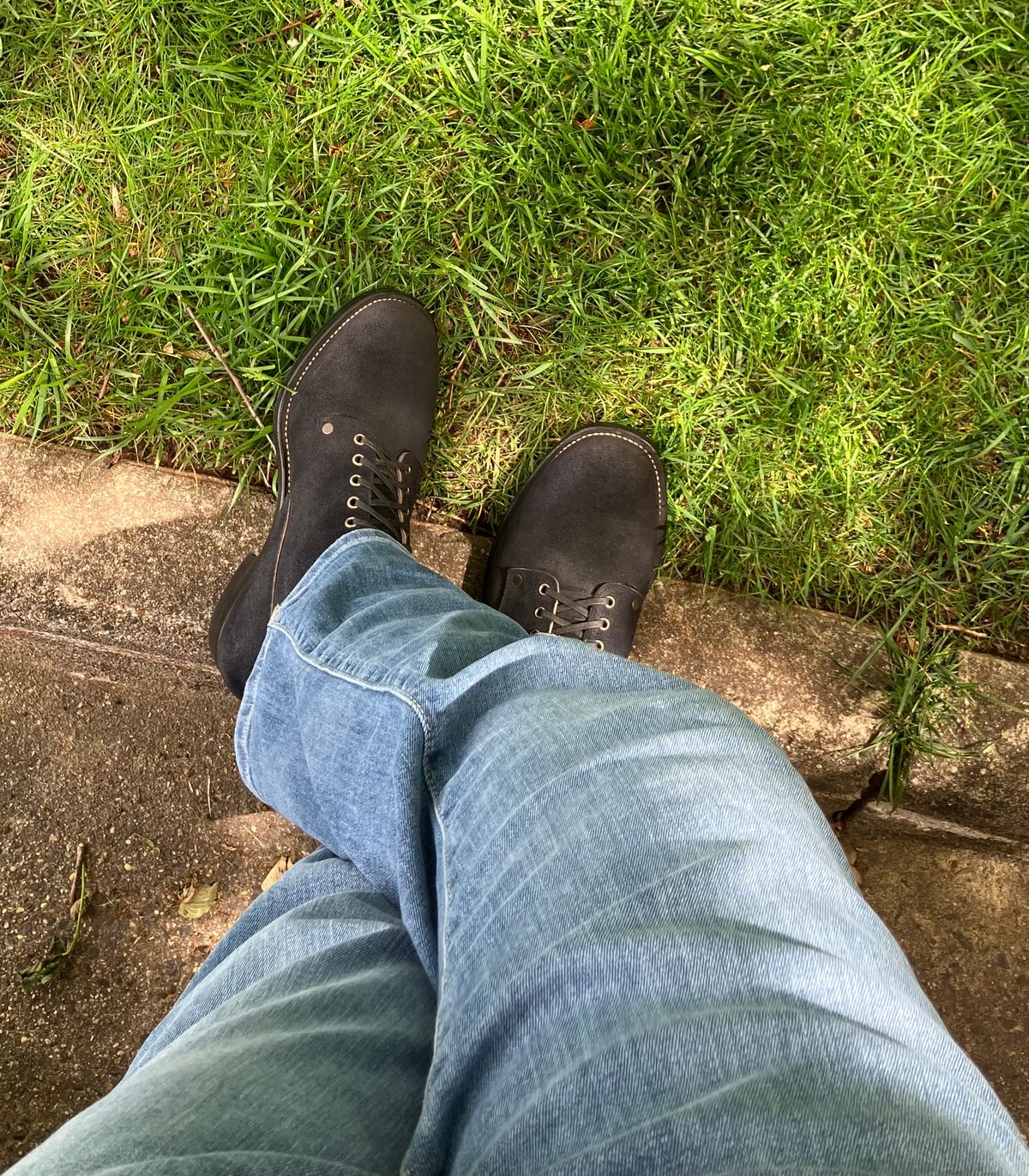Photo by jbyer111 on May 7, 2025 of the NF Bootmaker Fritz Boot in Horween Navy Chamois Roughout.