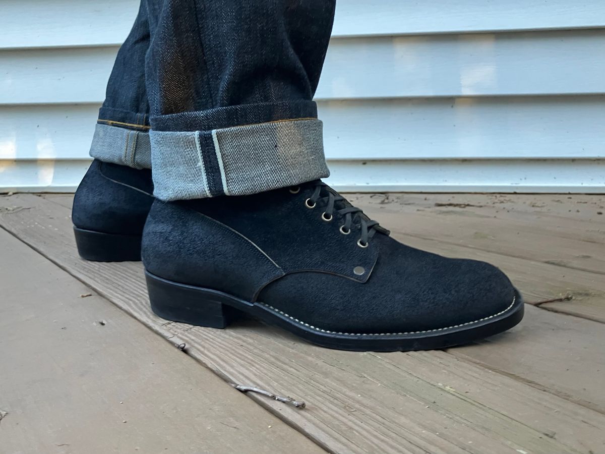 Photo by jbyer111 on May 31, 2025 of the NF Bootmaker Fritz Boot in Horween Navy Chamois Roughout.