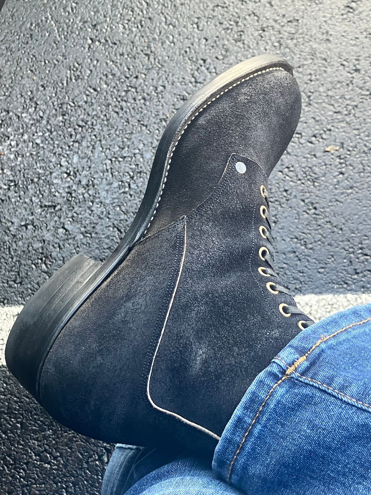 Photo by jbyer111 on June 26, 2025 of the NF Bootmaker Fritz Boot in Horween Navy Chamois Roughout.