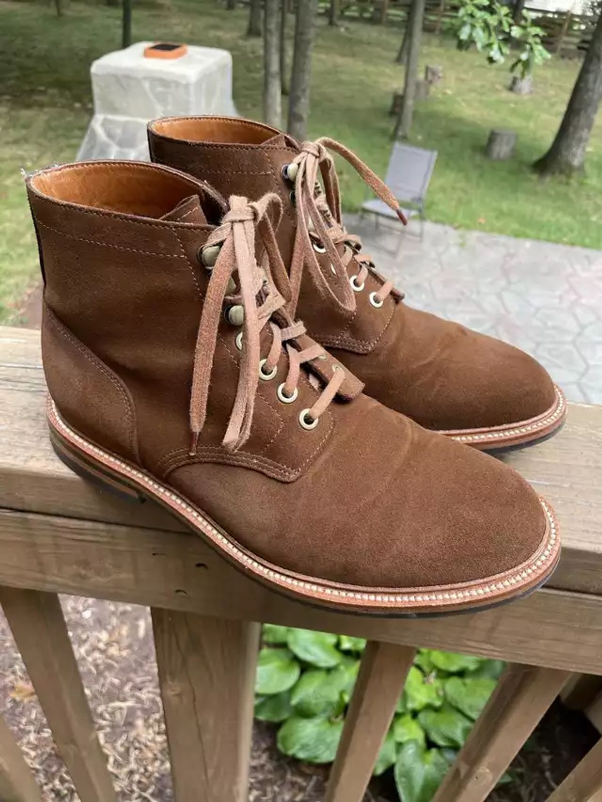 Photo by jbyer111 on July 31, 2022 of the Grant Stone Diesel Boot in C.F. Stead Bourbon Repello Calf Suede.