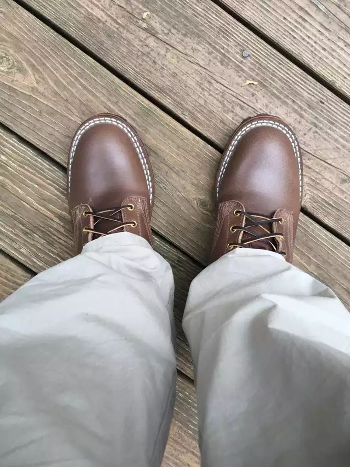 Photo by jbyer111 on June 20, 2021 of the Nicks Urban Logger in Horween Natural Waxed Flesh.