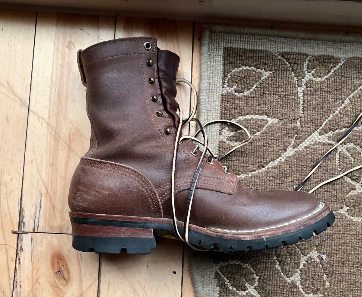 Photo by jbyer111 on August 7, 2023 of the Nicks Urban Logger in Horween Natural Waxed Flesh.