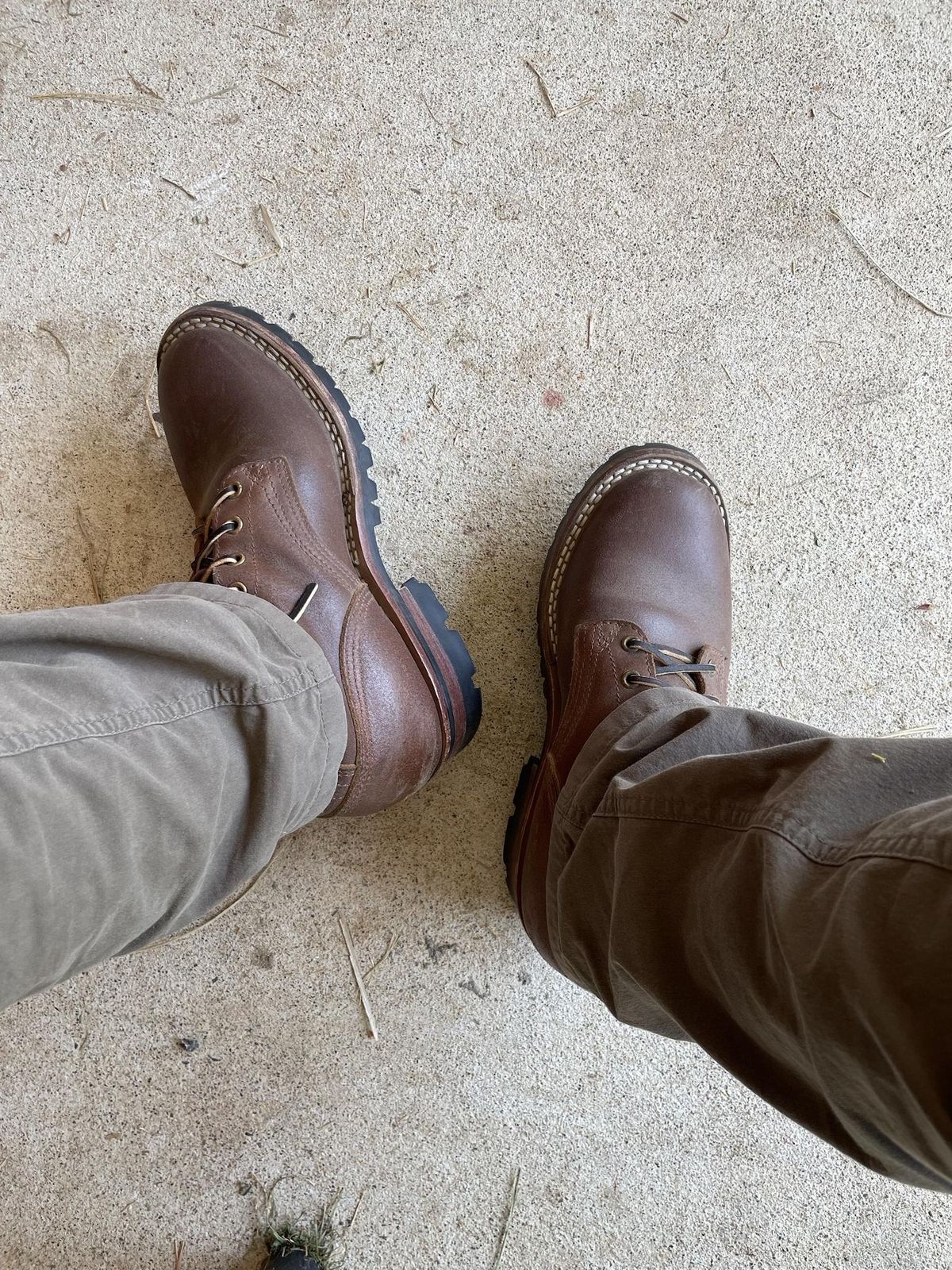 Photo by jbyer111 on June 3, 2023 of the Nicks Urban Logger in Horween Natural Waxed Flesh.