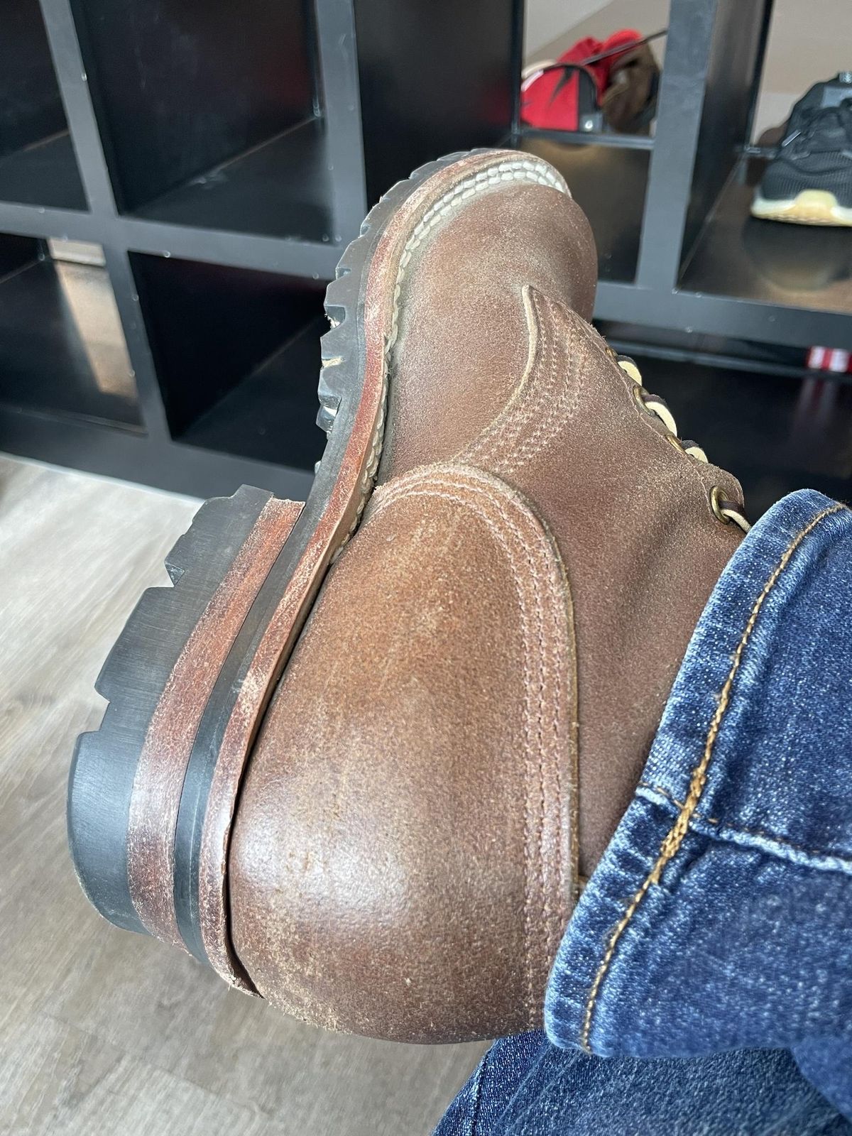 Photo by jbyer111 on May 13, 2023 of the Nicks Urban Logger in Horween Natural Waxed Flesh.