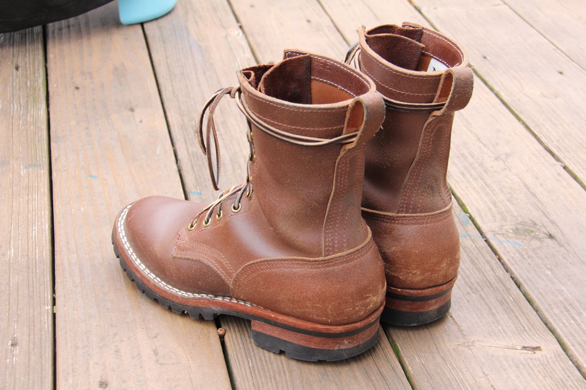 Photo by jbyer111 on January 2, 2023 of the Nicks Urban Logger in Horween Natural Waxed Flesh.