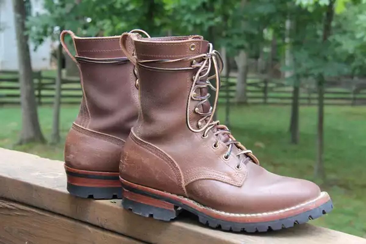 Photo by jbyer111 on June 25, 2022 of the Nicks Urban Logger in Horween Natural Waxed Flesh.