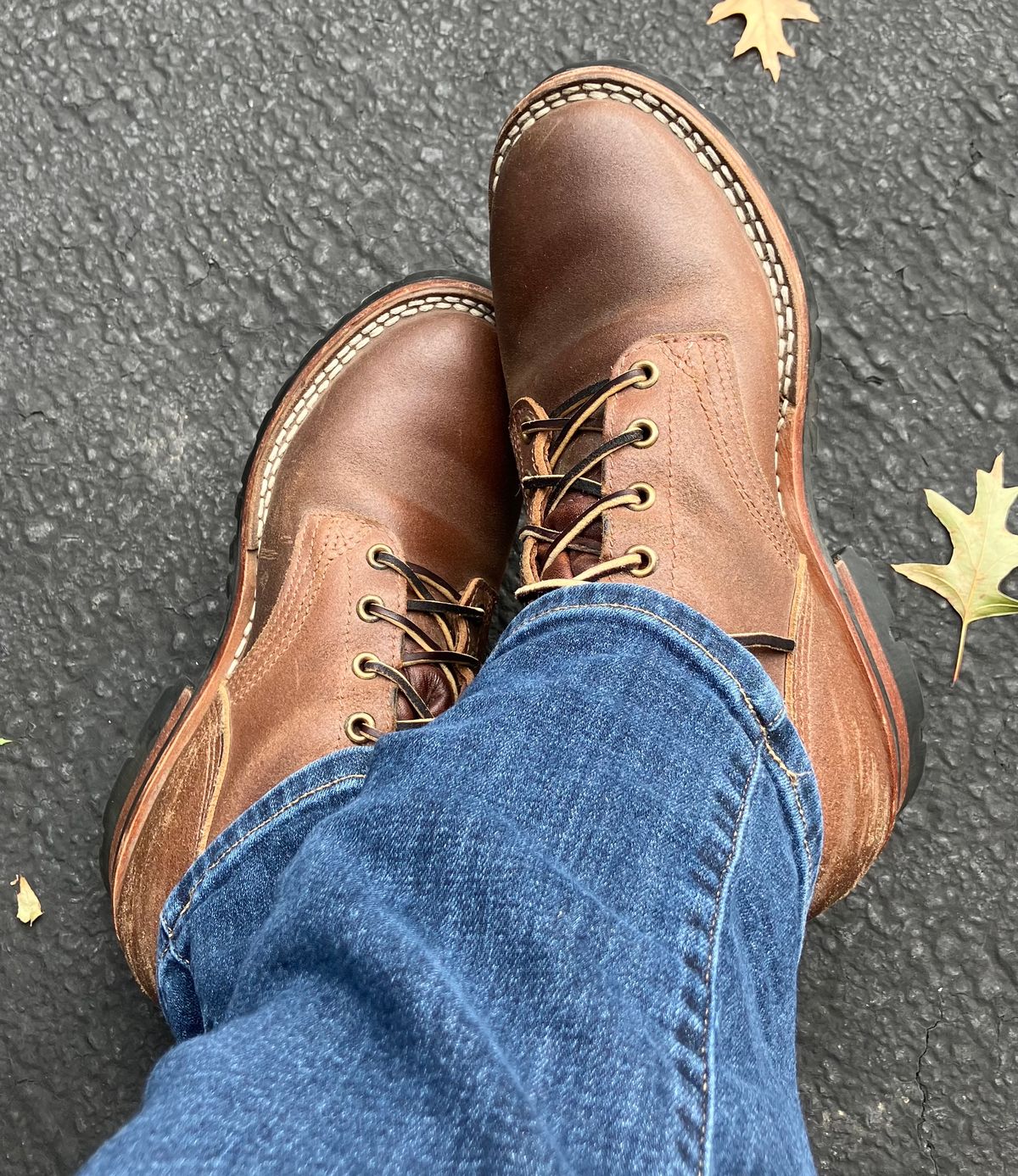 Photo by jbyer111 on September 8, 2023 of the Nicks Urban Logger in Horween Natural Waxed Flesh.