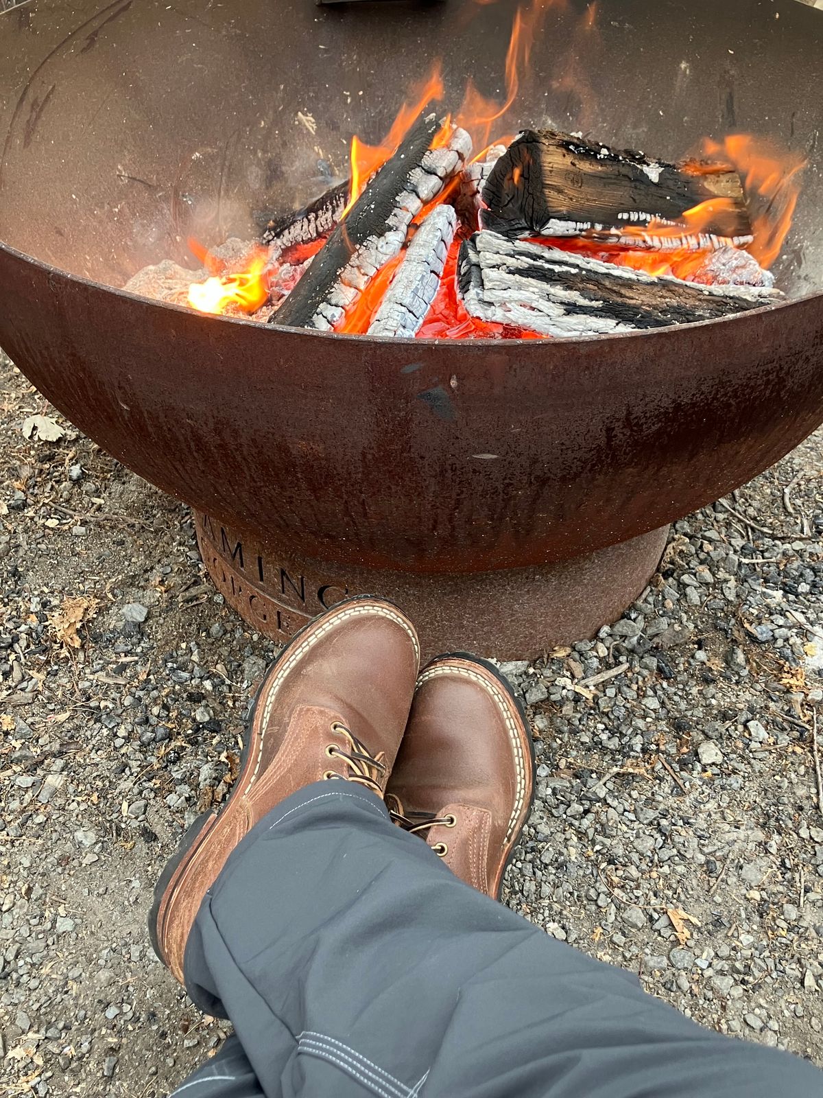 Photo by jbyer111 on November 26, 2023 of the Nicks Urban Logger in Horween Natural Waxed Flesh.
