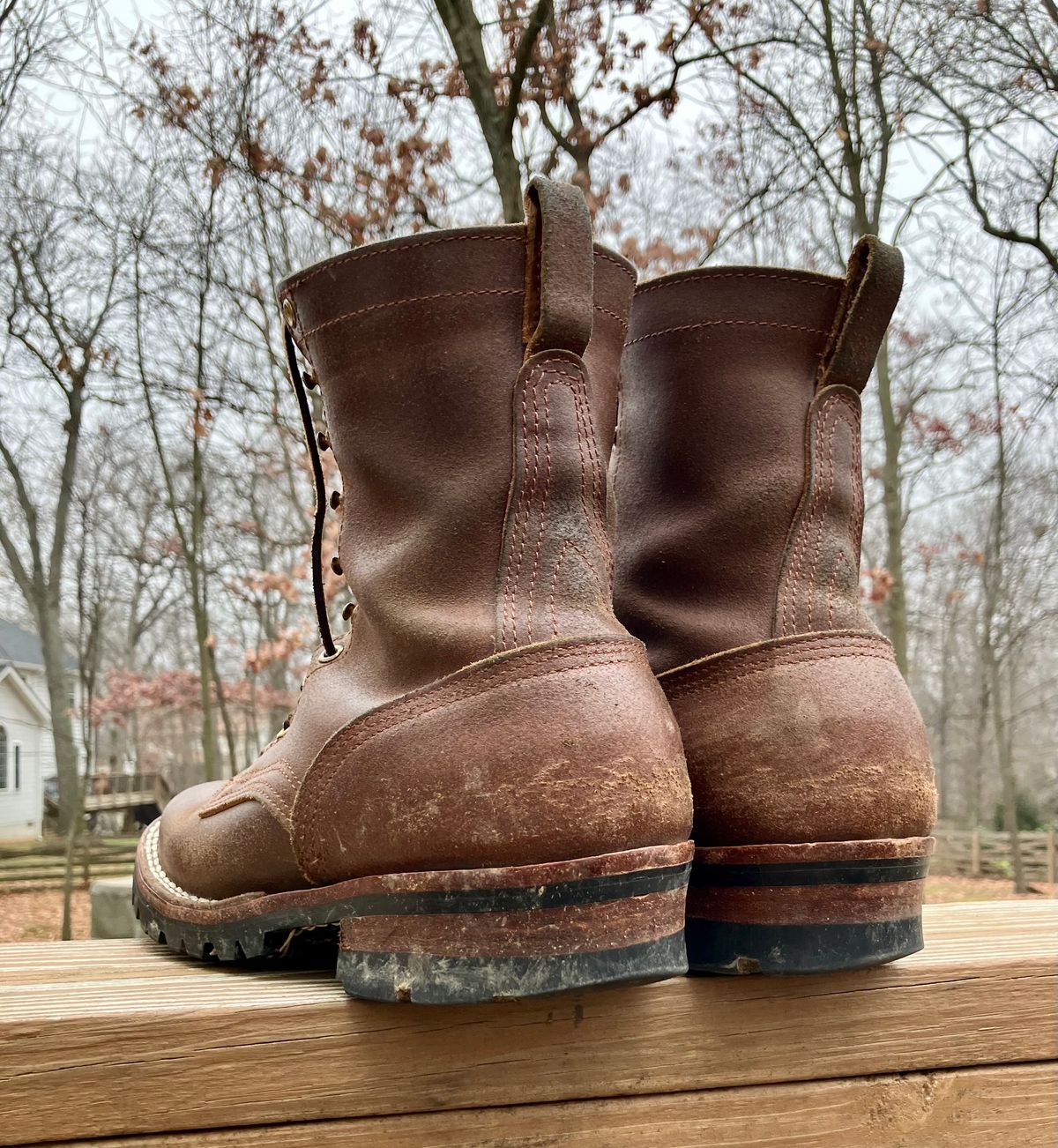 Photo by jbyer111 on December 17, 2023 of the Nicks Urban Logger in Horween Natural Waxed Flesh.