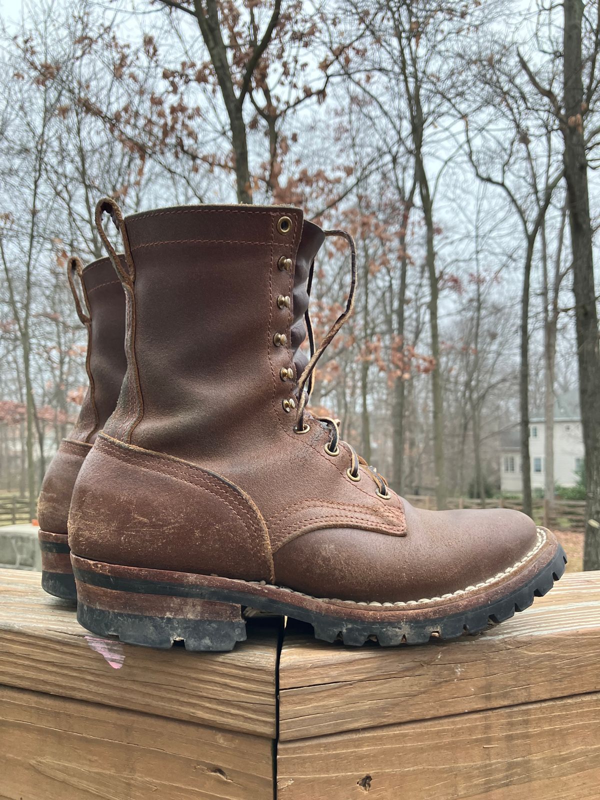 Photo by jbyer111 on December 17, 2023 of the Nicks Urban Logger in Horween Natural Waxed Flesh.