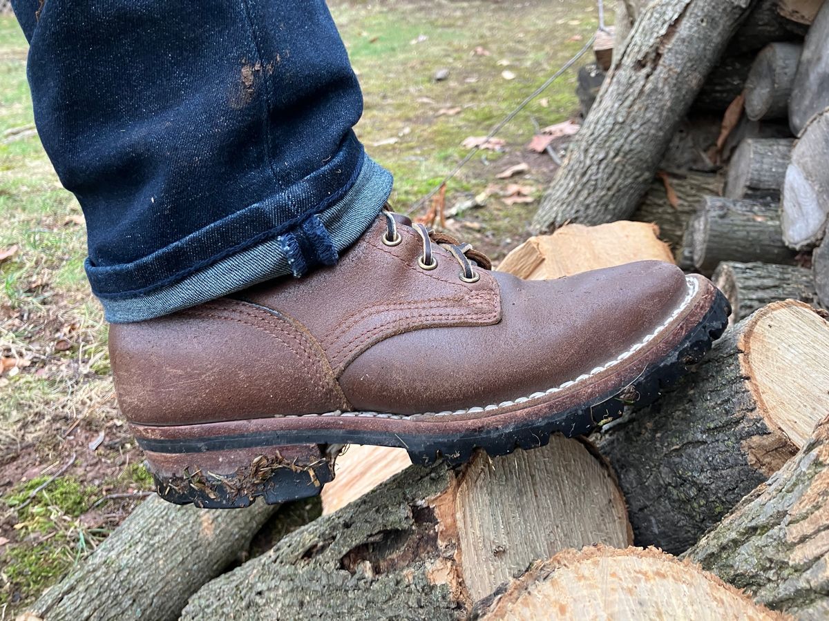 Photo by jbyer111 on January 1, 2024 of the Nicks Urban Logger in Horween Natural Waxed Flesh.