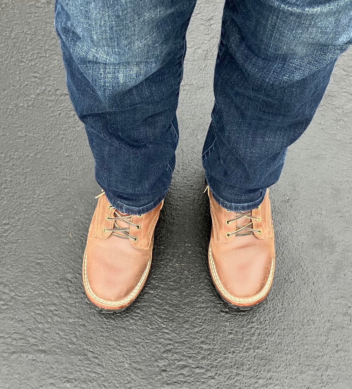 Photo by jbyer111 on February 12, 2024 of the Nicks Urban Logger in Horween Natural Waxed Flesh.