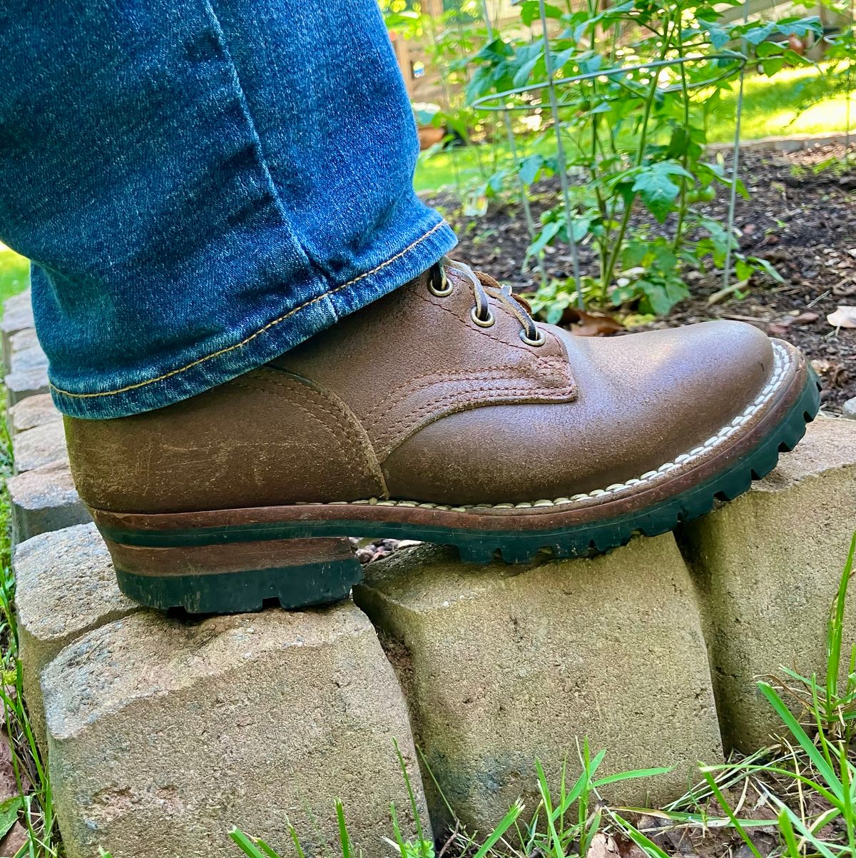 Photo by jbyer111 on June 14, 2024 of the Nicks Urban Logger in Horween Natural Waxed Flesh.