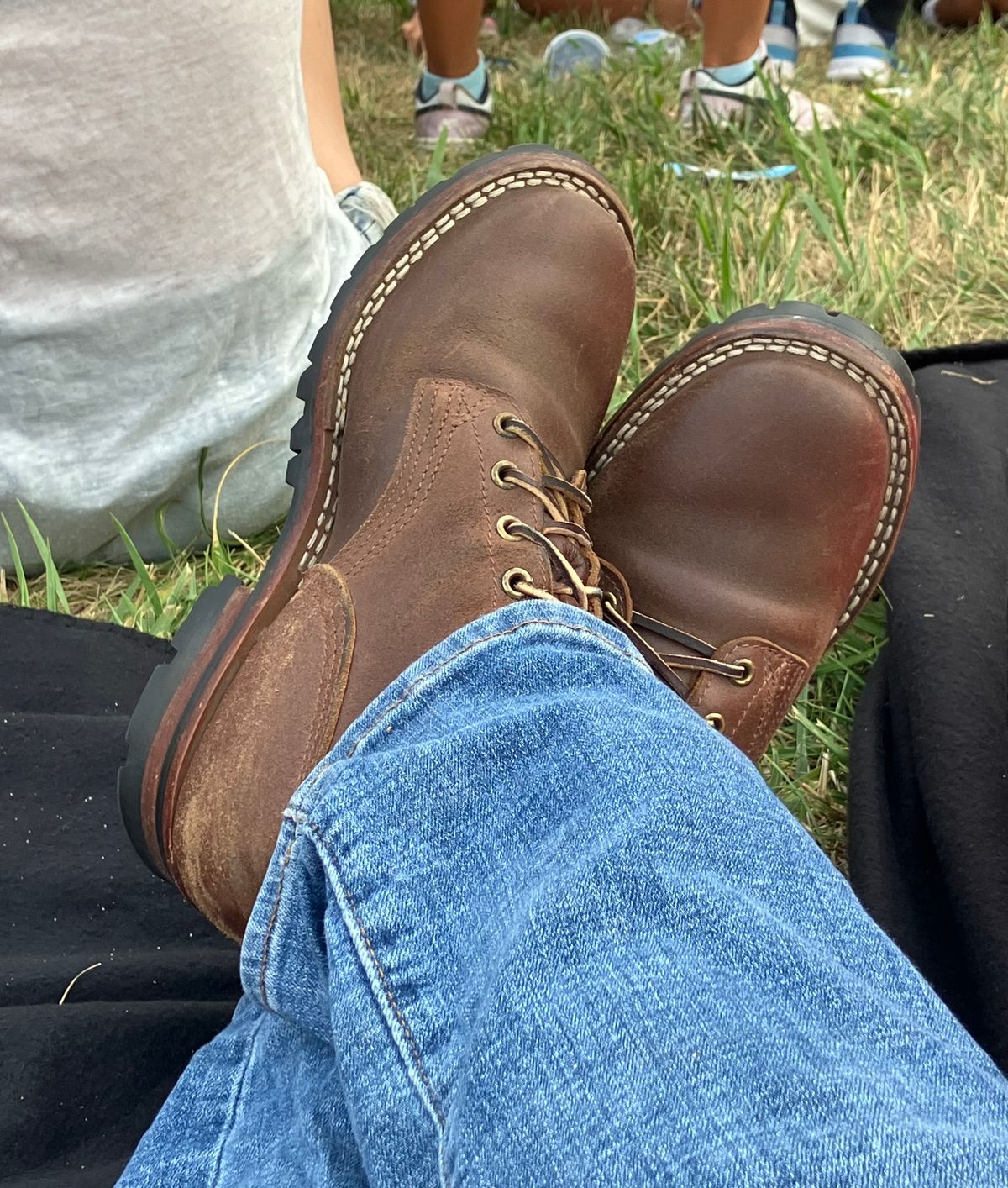 Photo by jbyer111 on July 26, 2024 of the Nicks Urban Logger in Horween Natural Waxed Flesh.