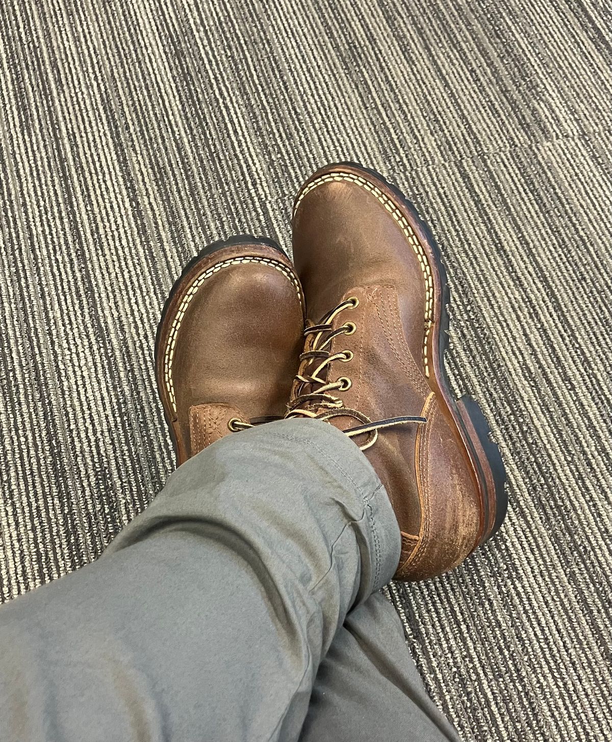 Photo by jbyer111 on July 30, 2025 of the Nicks Urban Logger in Horween Natural Waxed Flesh.