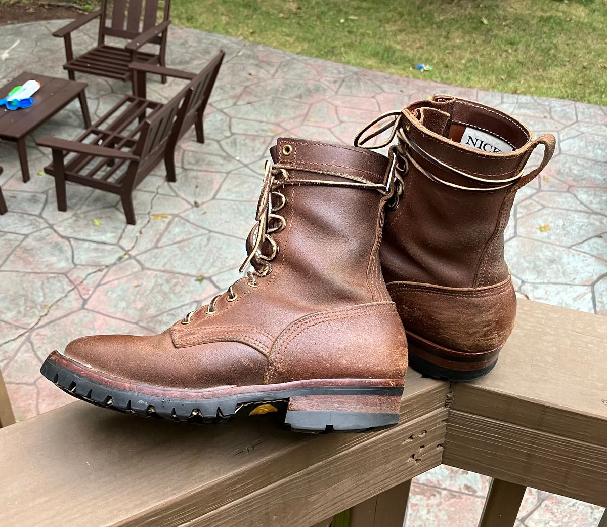 Photo by jbyer111 on August 22, 2025 of the Nicks Urban Logger in Horween Natural Waxed Flesh.