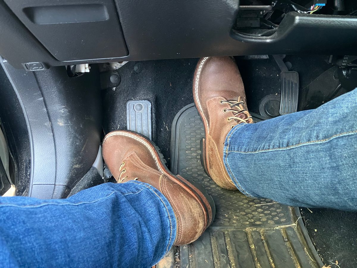 Photo by jbyer111 on September 19, 2025 of the Nicks Urban Logger in Horween Natural Waxed Flesh.