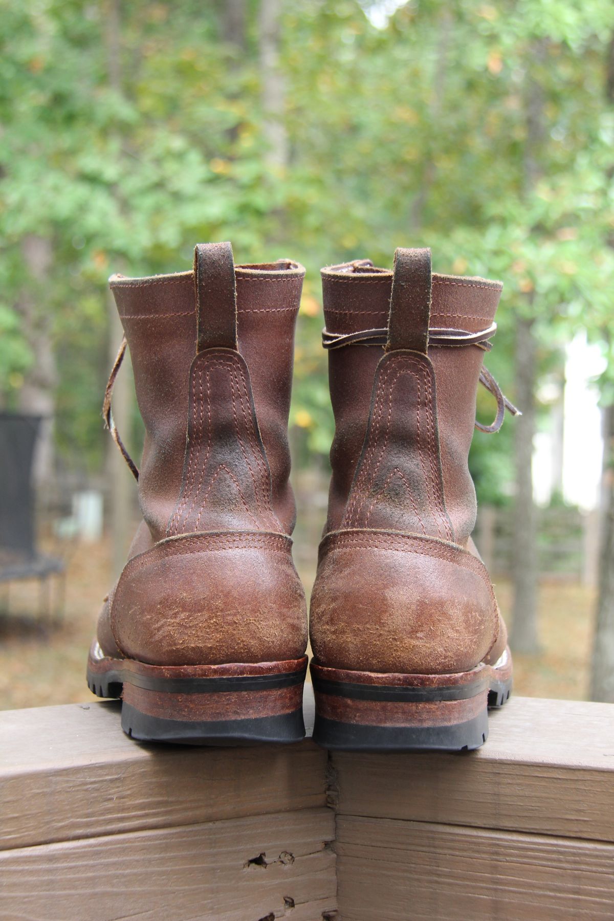 Photo by jbyer111 on October 1, 2025 of the Nicks Urban Logger in Horween Natural Waxed Flesh.