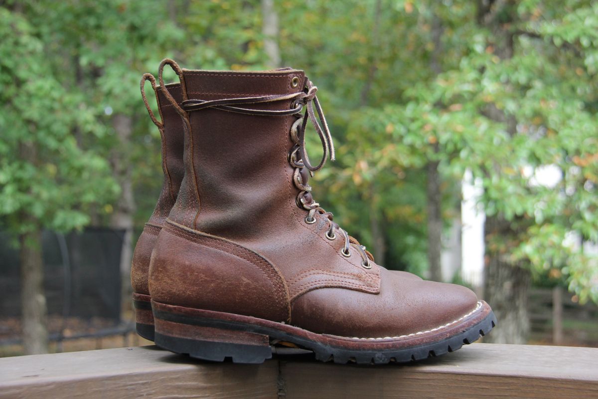 Photo by jbyer111 on October 1, 2025 of the Nicks Urban Logger in Horween Natural Waxed Flesh.