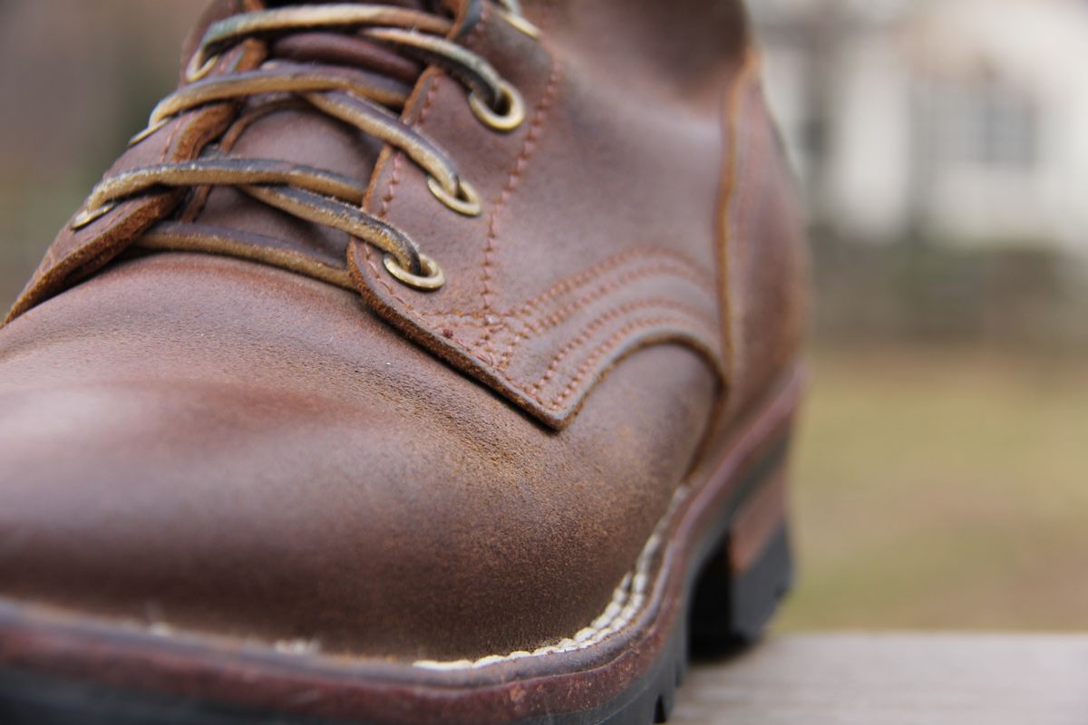 Photo by jbyer111 on November 30, 2025 of the Nicks Urban Logger in Horween Natural Waxed Flesh.