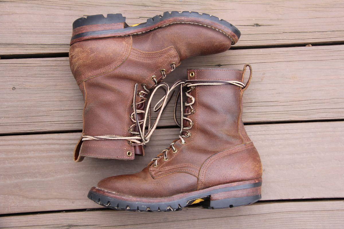 Photo by jbyer111 on November 30, 2025 of the Nicks Urban Logger in Horween Natural Waxed Flesh.