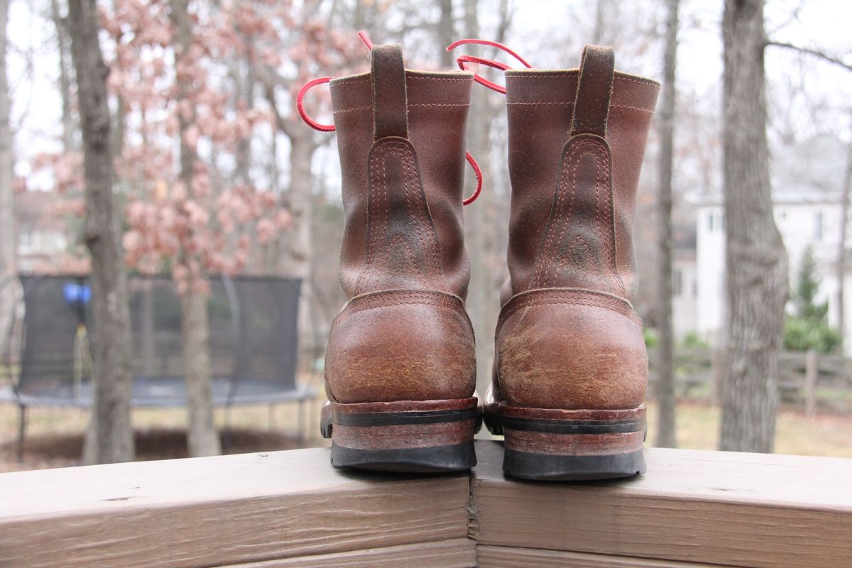 Photo by jbyer111 on January 1, 2026 of the Nicks Urban Logger in Horween Natural Waxed Flesh.