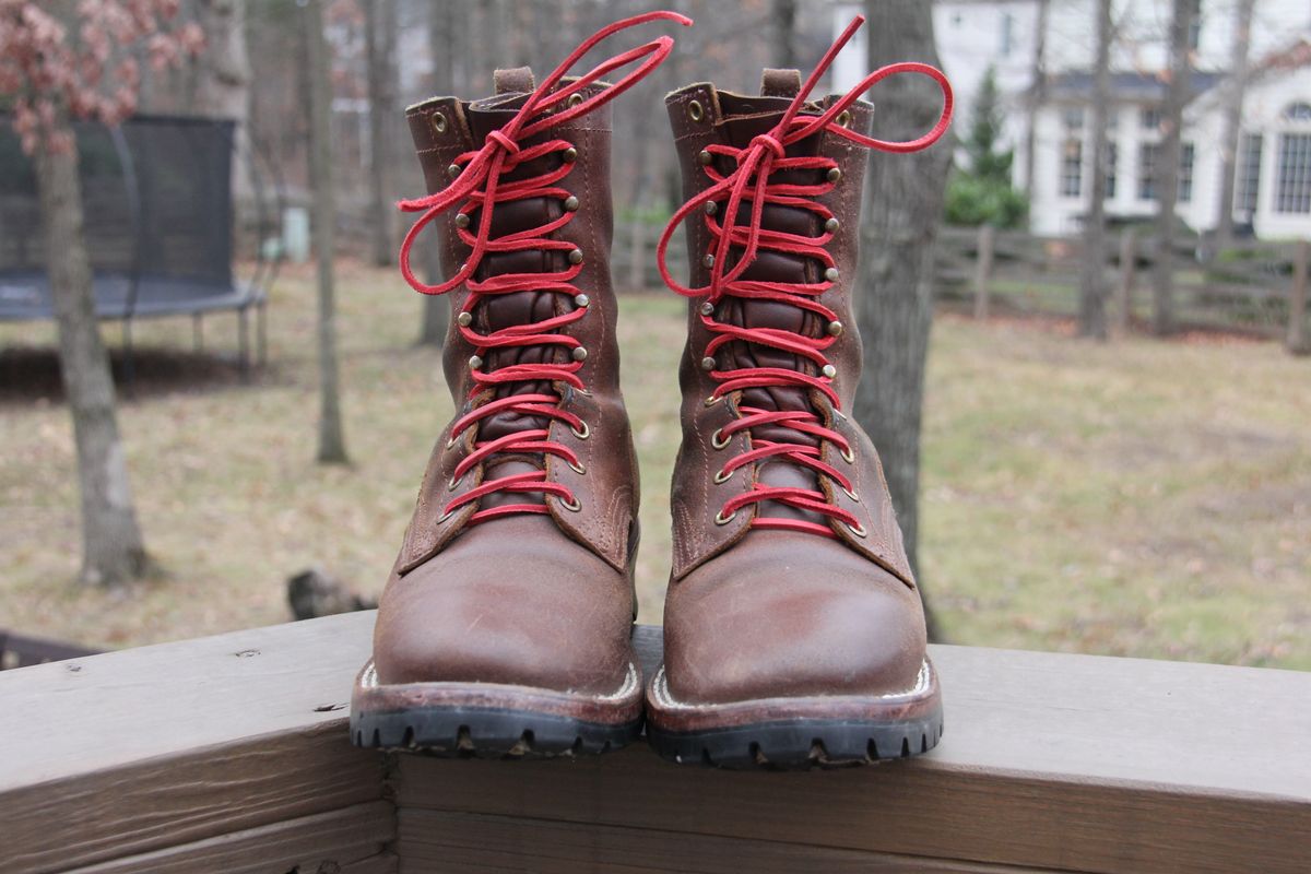 Photo by jbyer111 on January 1, 2026 of the Nicks Urban Logger in Horween Natural Waxed Flesh.