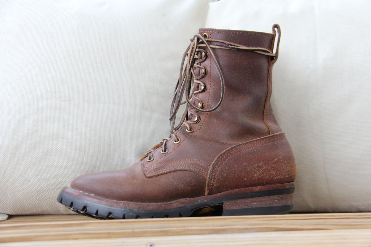 Photo by jbyer111 on February 6, 2026 of the Nicks Urban Logger in Horween Natural Waxed Flesh.