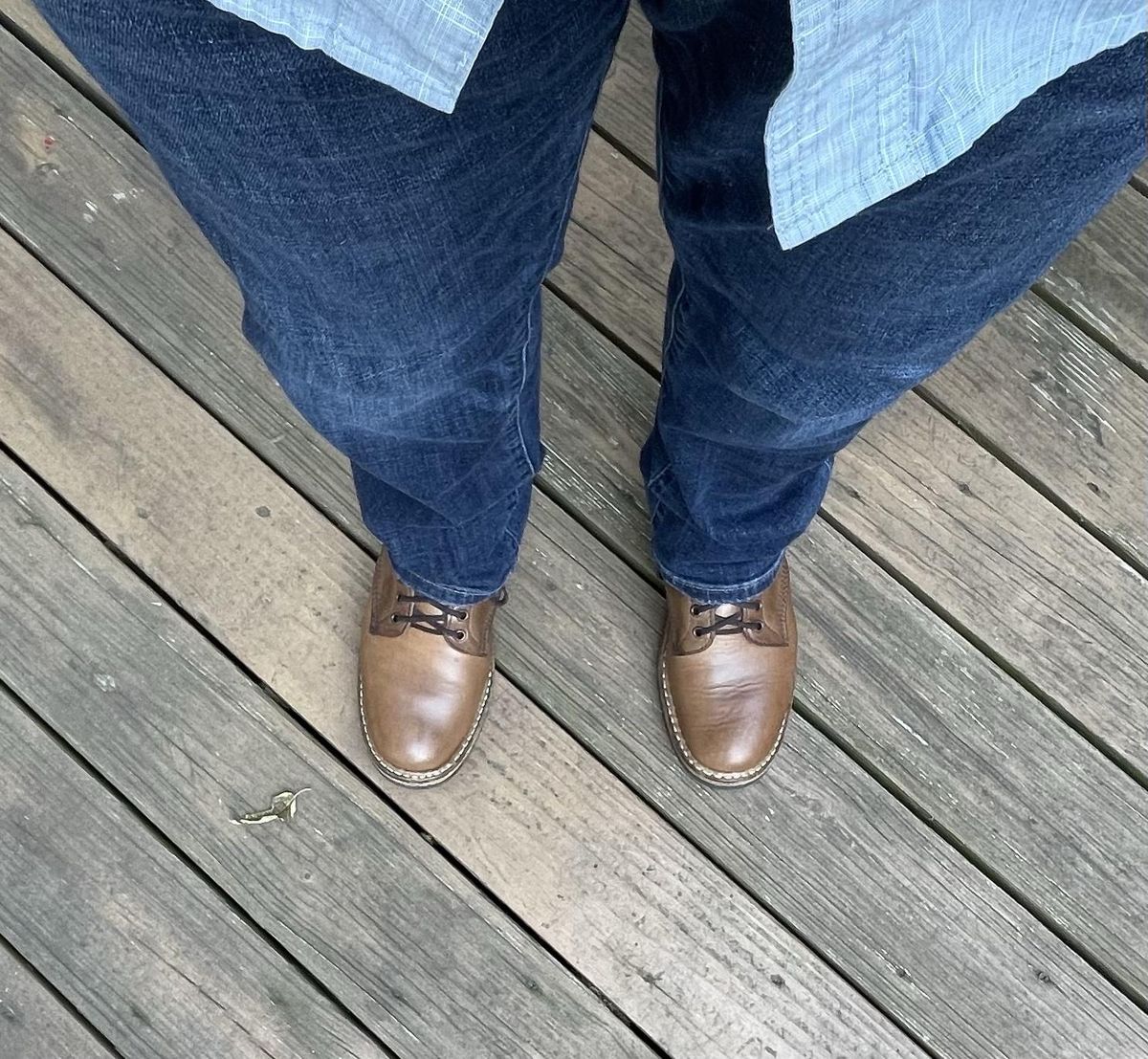 Photo by jbyer111 on July 13, 2023 of the White's Bounty Hunter in Horween Natural Chromexcel.