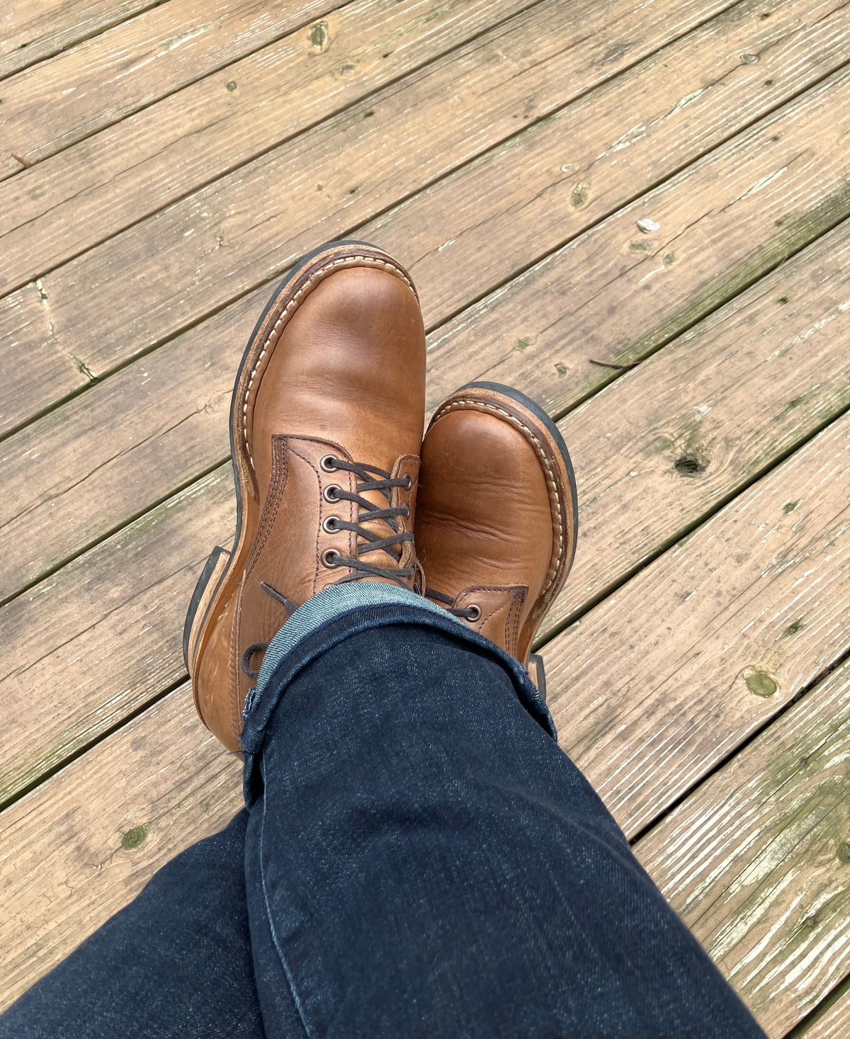 Photo by jbyer111 on December 21, 2023 of the White's Bounty Hunter in Horween Natural Chromexcel.