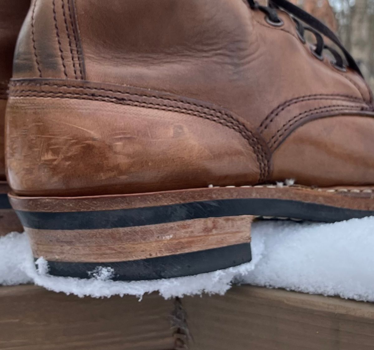 Photo by jbyer111 on January 11, 2025 of the White's Bounty Hunter in Horween Natural Chromexcel.