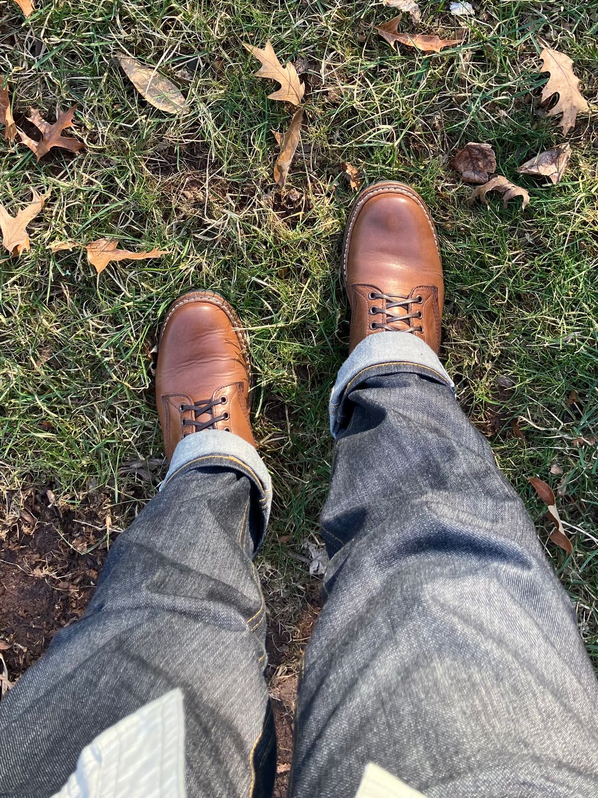 Photo by jbyer111 on February 26, 2025 of the White's Bounty Hunter in Horween Natural Chromexcel.