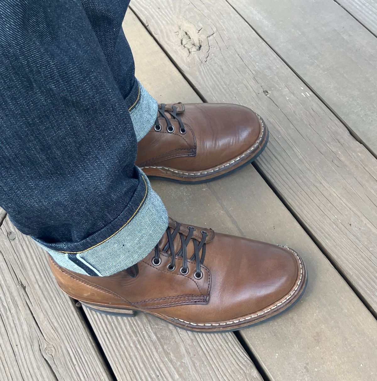 Photo by jbyer111 on March 26, 2025 of the White's Bounty Hunter in Horween Natural Chromexcel.