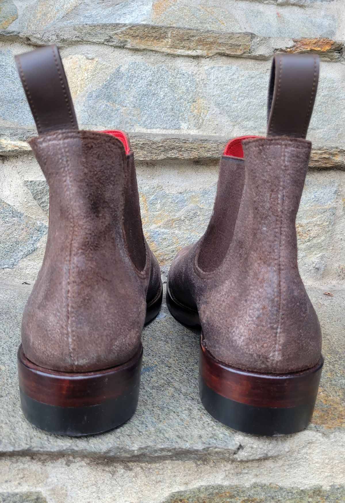 Photo by Dodgers78 on October 1, 2023 of the Benzein The Seventh Chelsea Boot in Indonesian Dark Brown Waxed Flesh.