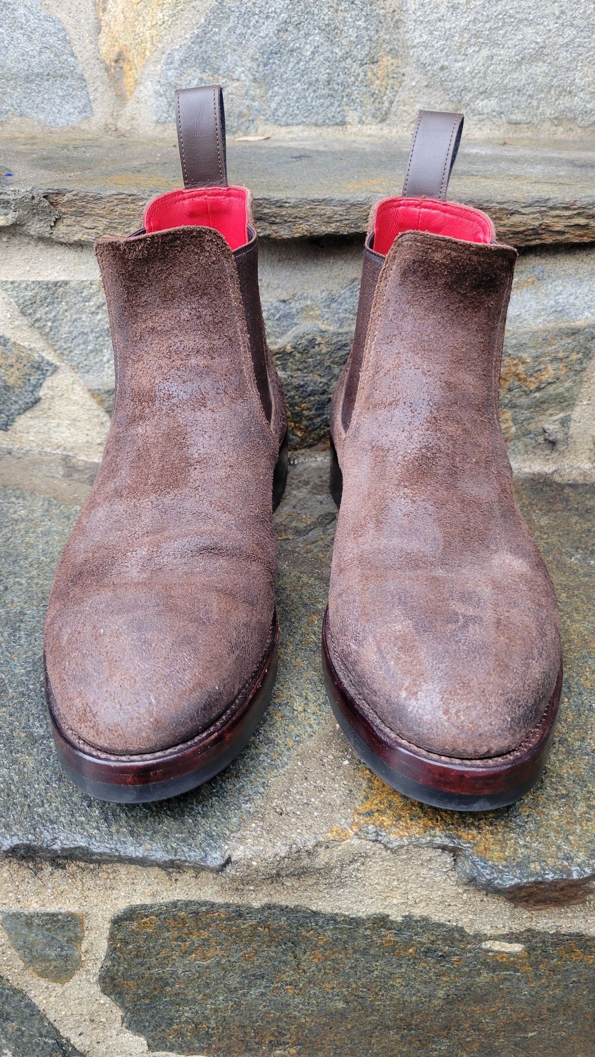 Photo by Dodgers78 on February 5, 2024 of the Benzein The Seventh Chelsea Boot in Indonesian Dark Brown Waxed Flesh.