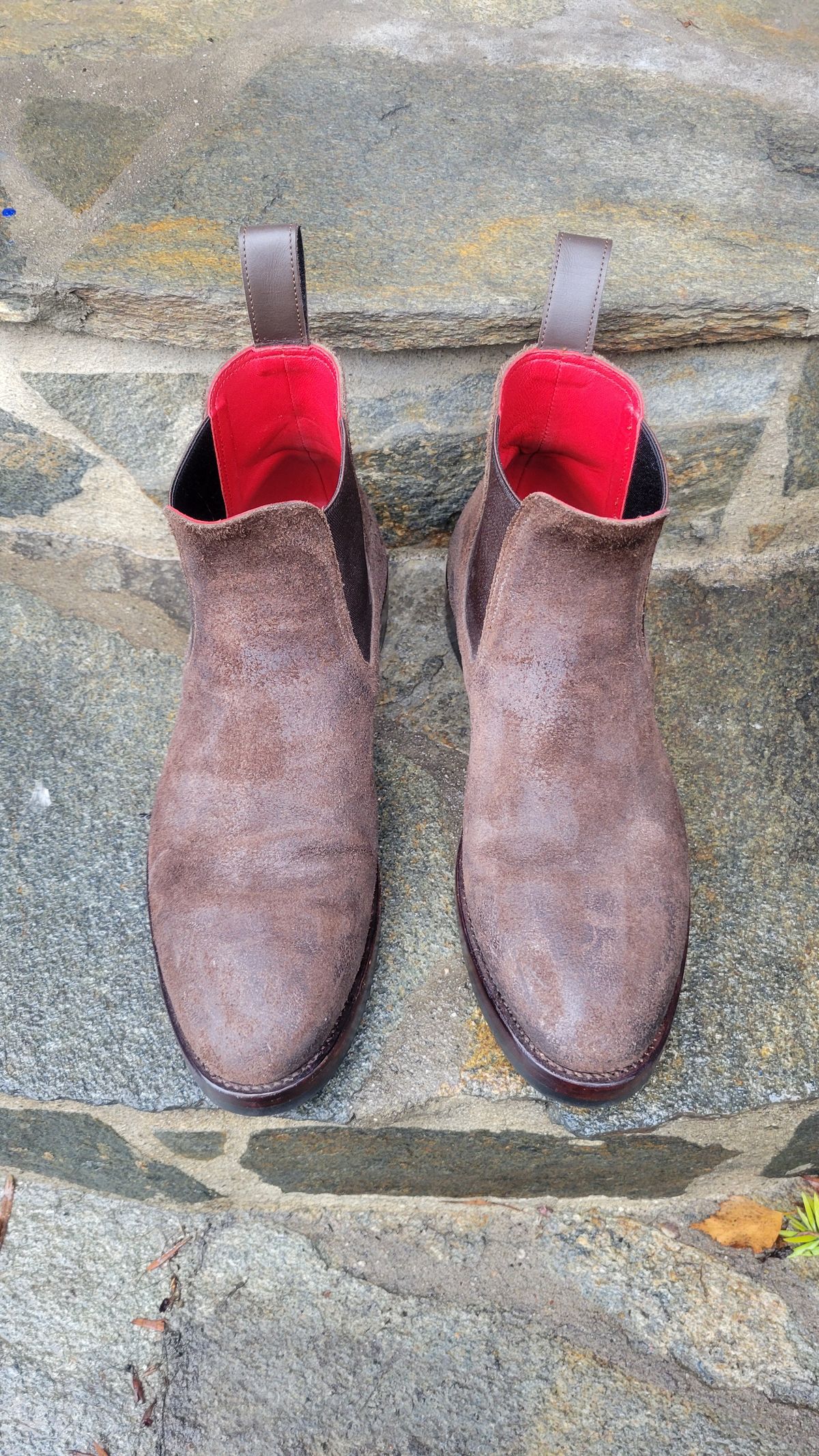 Photo by Dodgers78 on February 5, 2024 of the Benzein The Seventh Chelsea Boot in Indonesian Dark Brown Waxed Flesh.