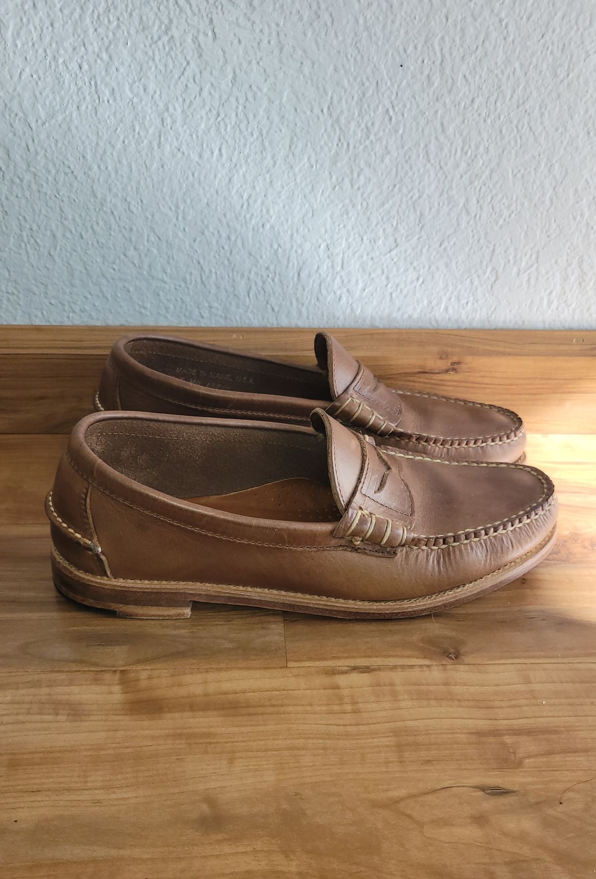 Photo by Dodgers78 on November 5, 2023 of the Rancourt & Co. Beefroll Penny Loafers in Horween Natural Chromexcel.