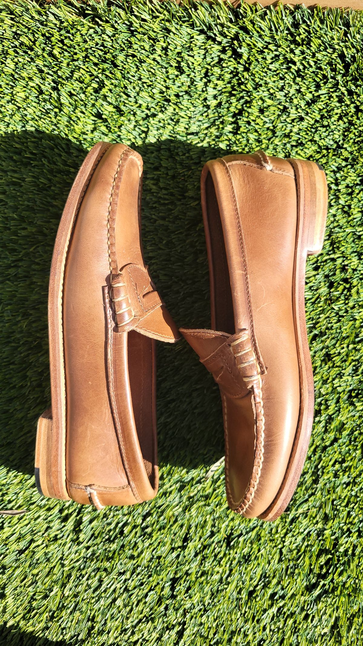 Photo by Dodgers78 on December 4, 2023 of the Rancourt & Co. Beefroll Penny Loafers in Horween Natural Chromexcel.