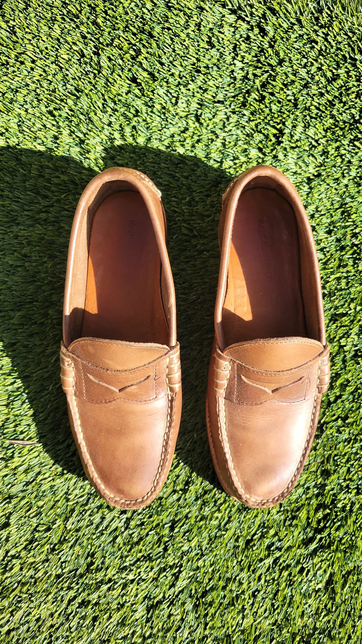 Photo by Dodgers78 on December 4, 2023 of the Rancourt & Co. Beefroll Penny Loafers in Horween Natural Chromexcel.