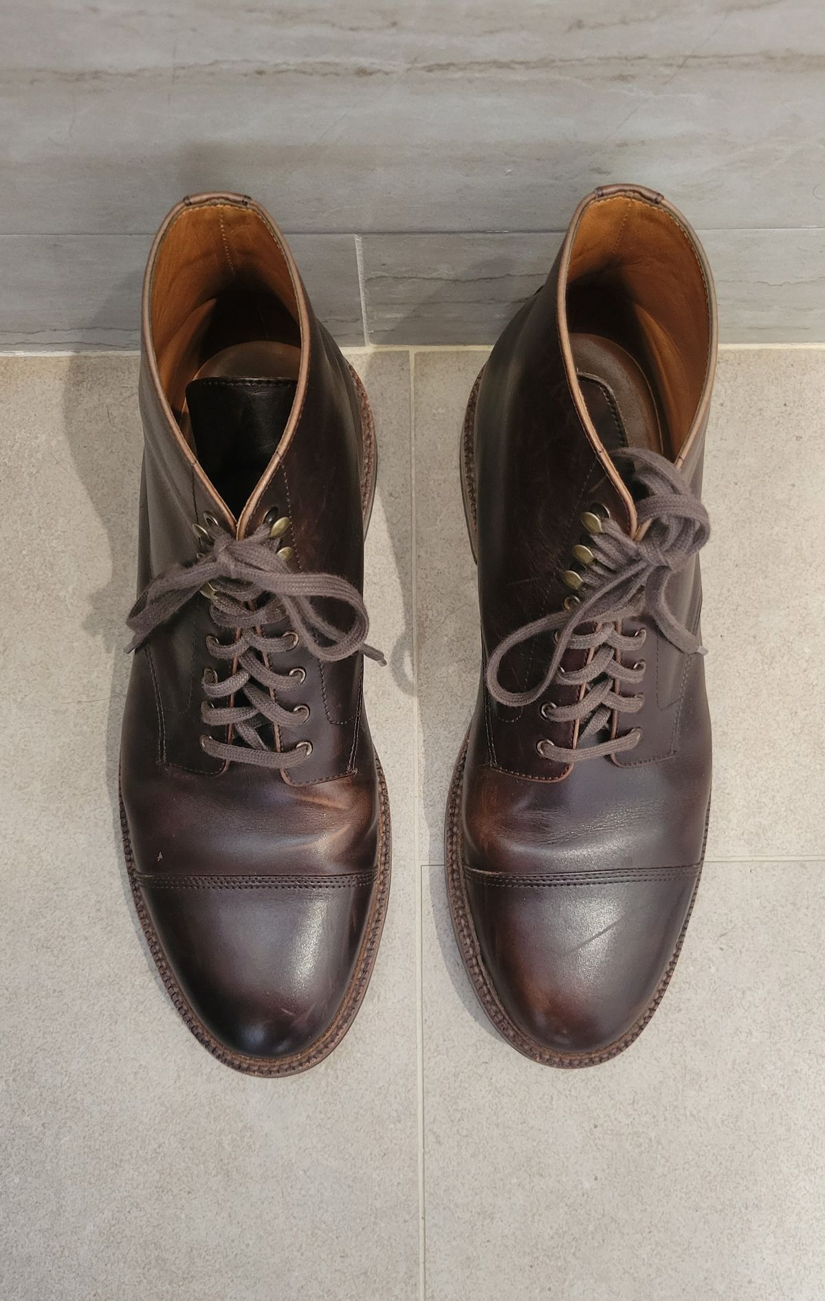 Photo by Dodgers78 on March 4, 2023 of the Grant Stone Cap Toe Boot in Unlisted Leather.