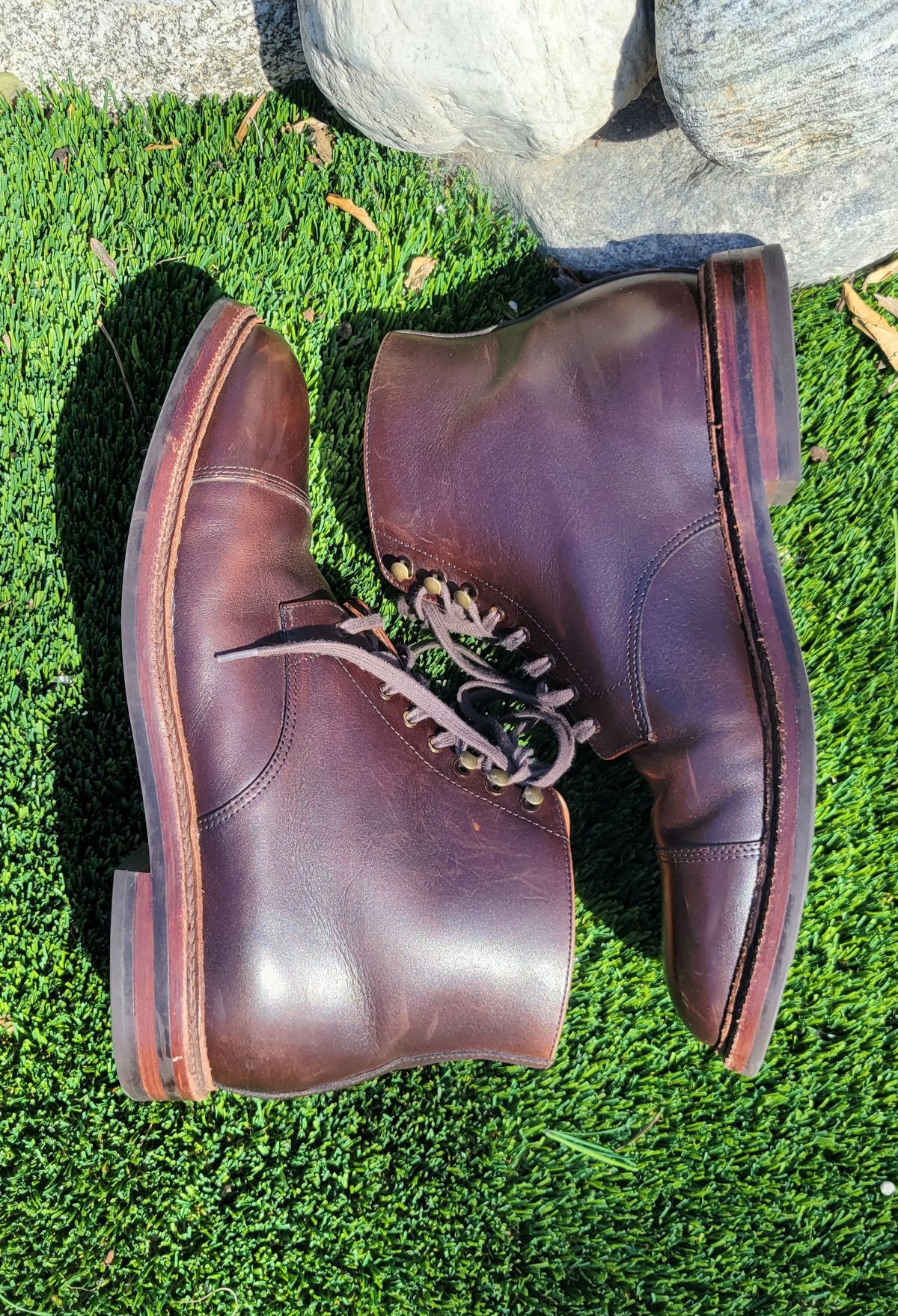 Photo by Dodgers78 on April 5, 2023 of the Grant Stone Cap Toe Boot in Unlisted Leather.