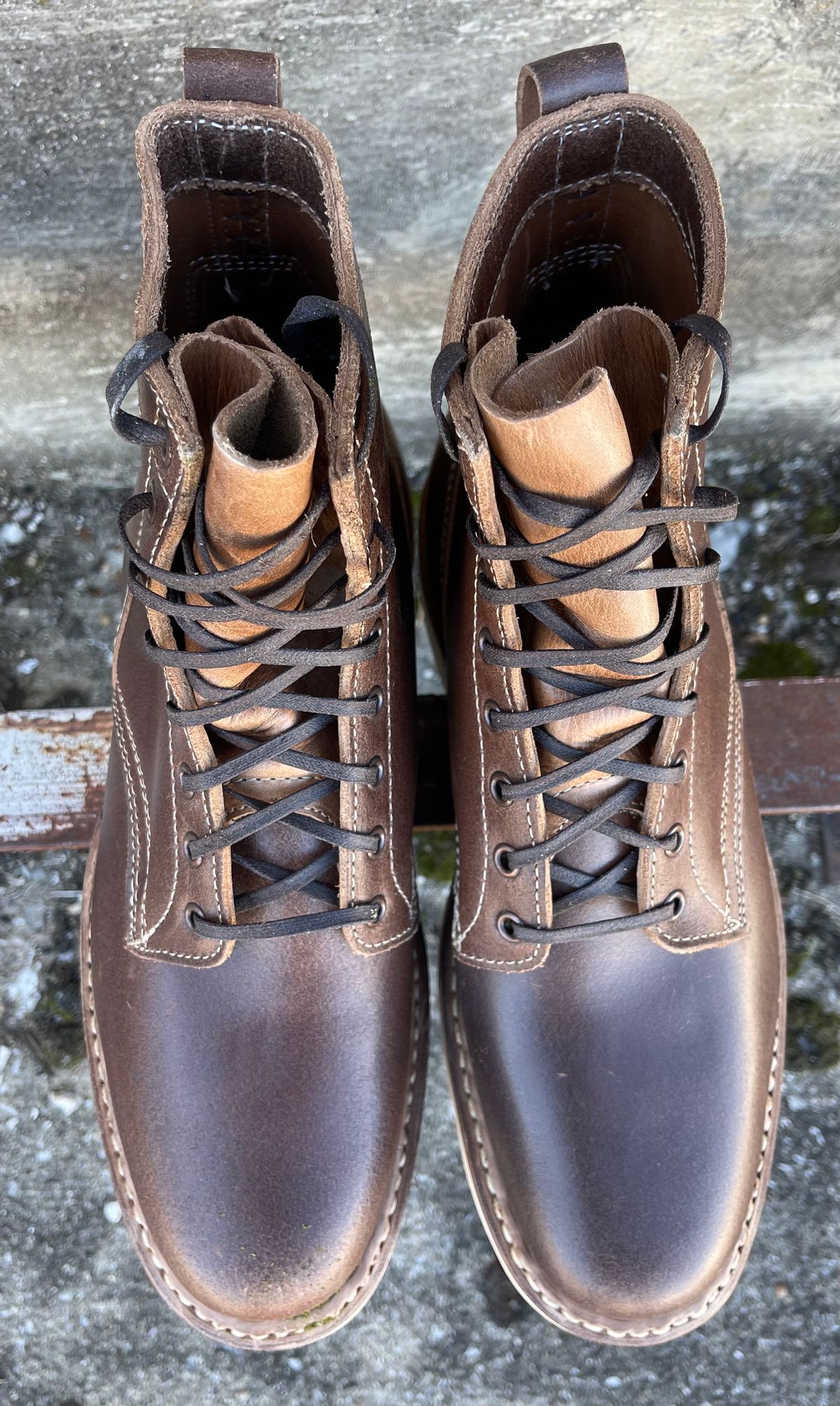 Photo by shanesboots on October 5, 2022 of the White's 350 Cruiser in Horween Natural Chromexcel Roughout.