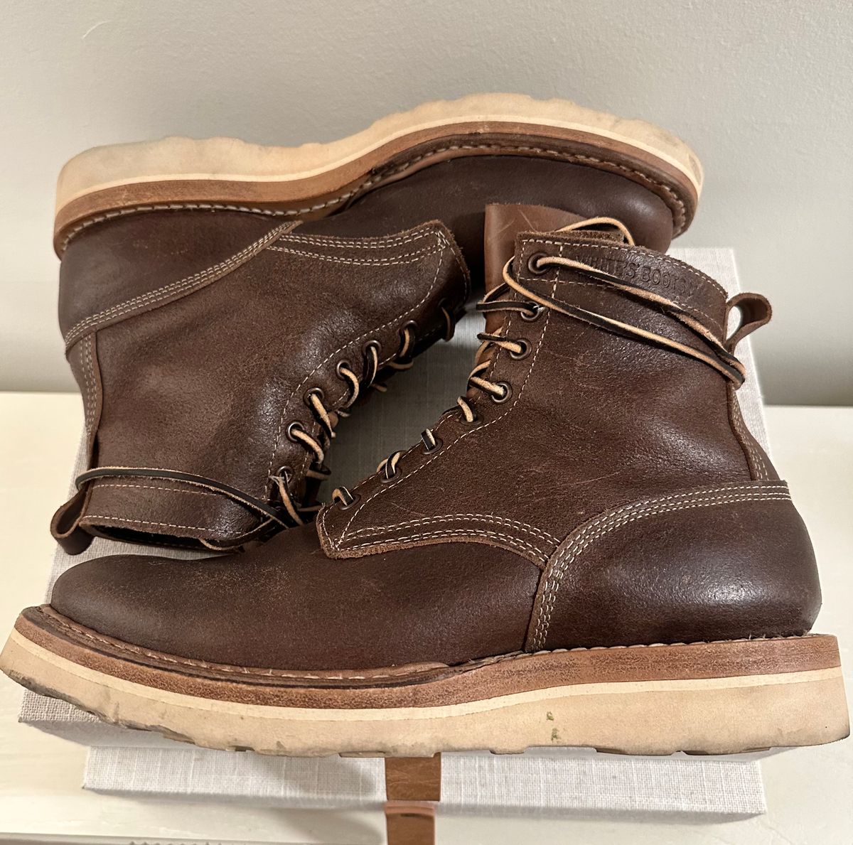 Photo by shanesboots on November 5, 2022 of the White's 350 Cruiser in Horween Natural Chromexcel Roughout.