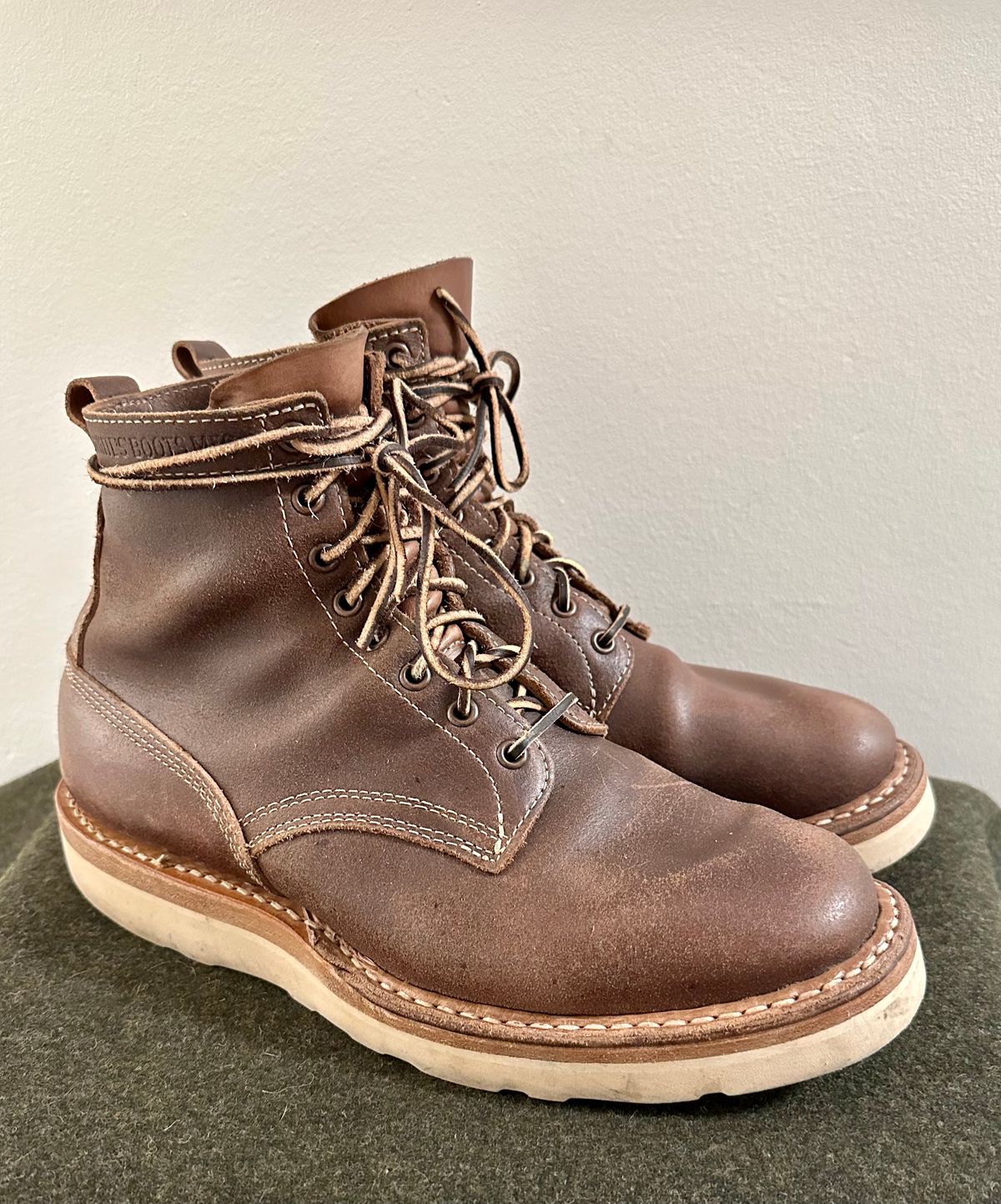 Photo by shanesboots on December 6, 2022 of the White's 350 Cruiser in Horween Natural Chromexcel Roughout.
