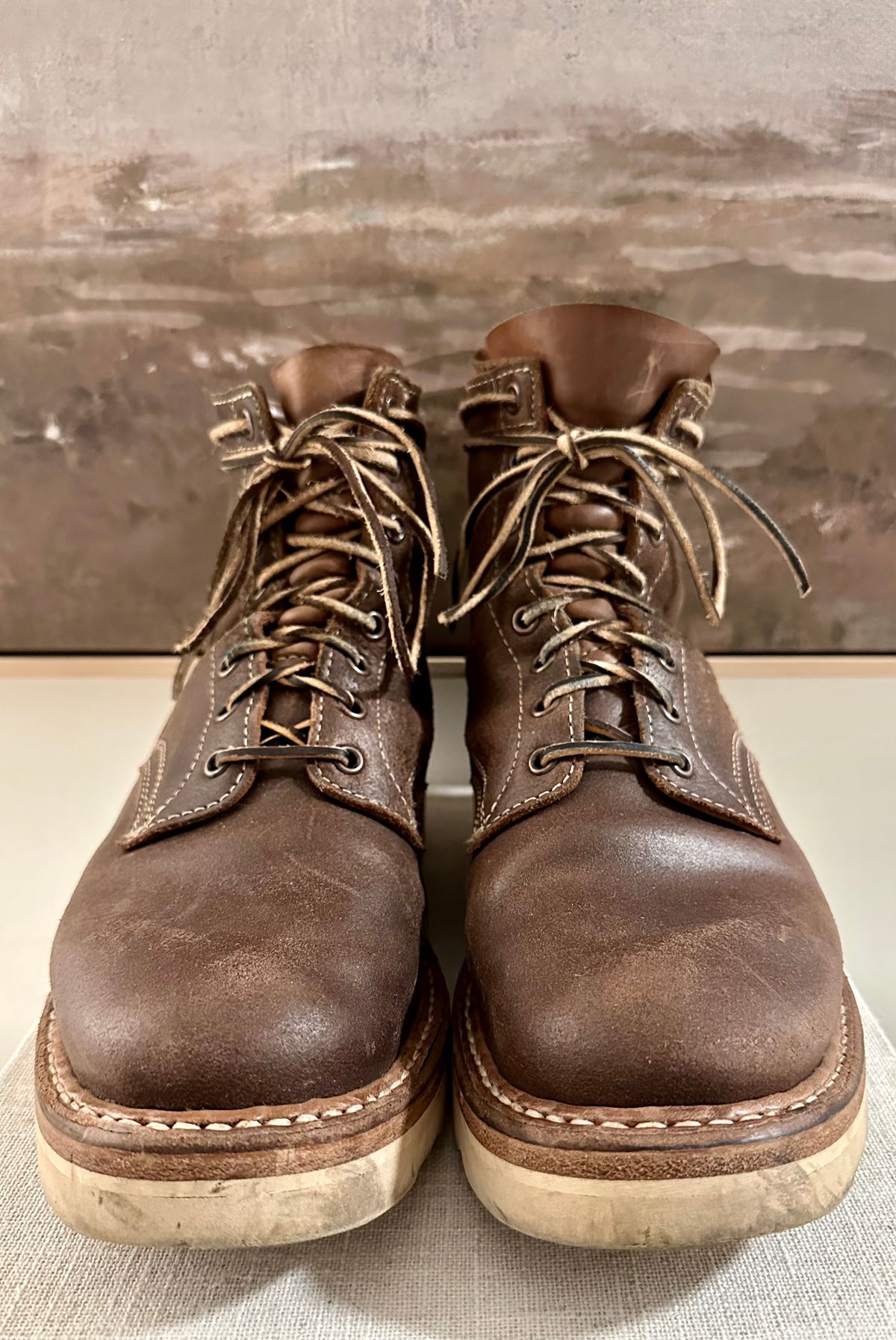 Photo by shanesboots on February 5, 2023 of the White's 350 Cruiser in Horween Natural Chromexcel Roughout.