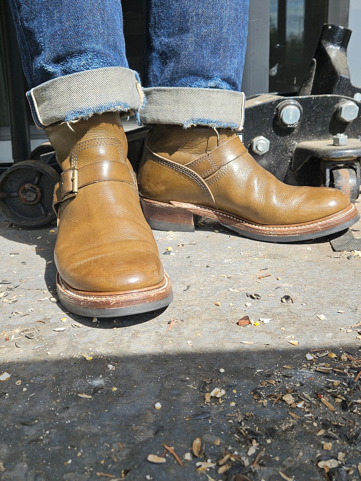 Photo by aDogNamedMerle on August 27, 2024 of the John Lofgren Wabash Engineer Boots in Badalassi Carlo Grigio Minerva Liscio.