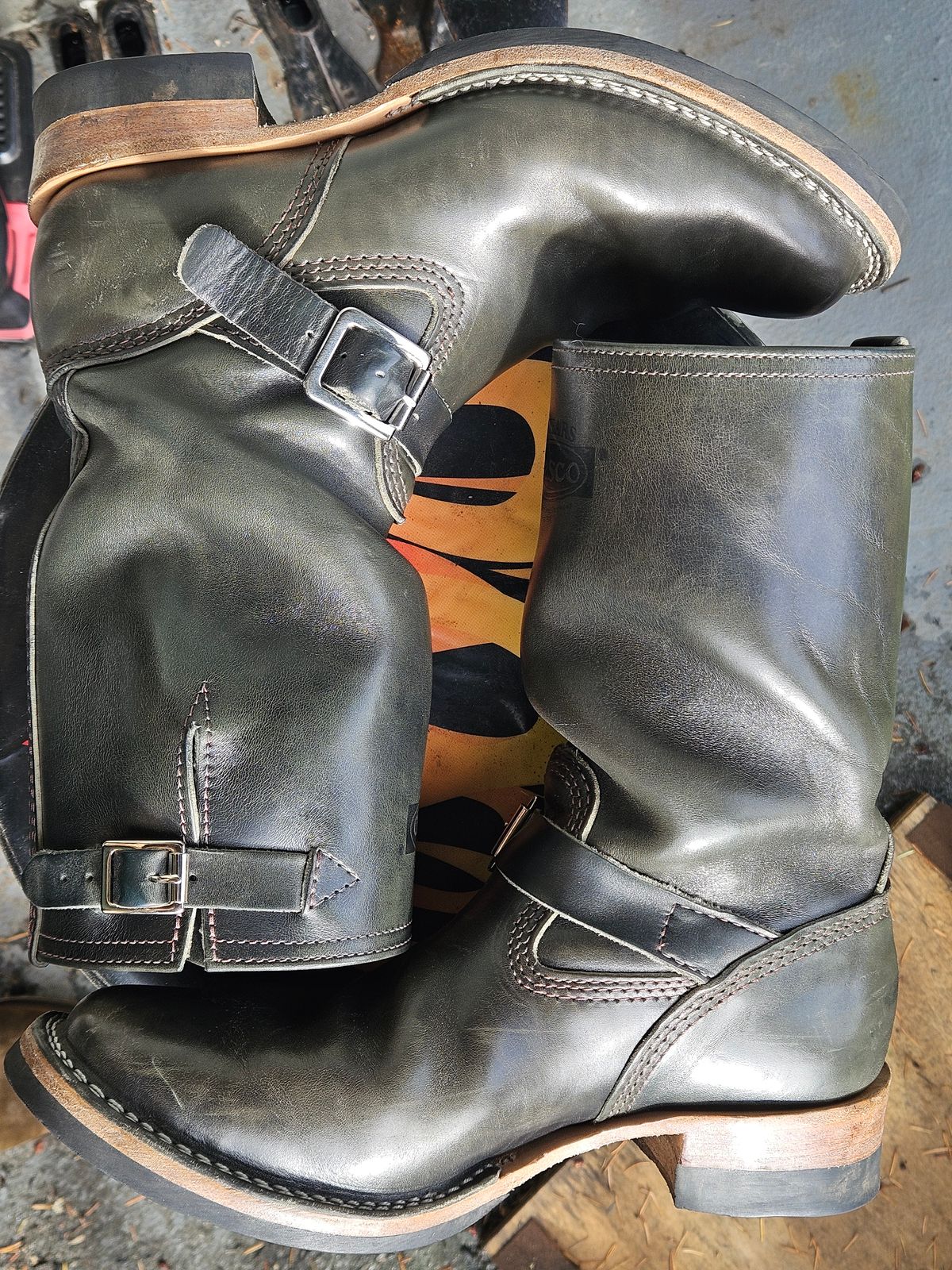 Photo by aDogNamedMerle on November 3, 2024 of the Wesco Mister Lou in Maryam Petrolio Waxed Black Horsehide.