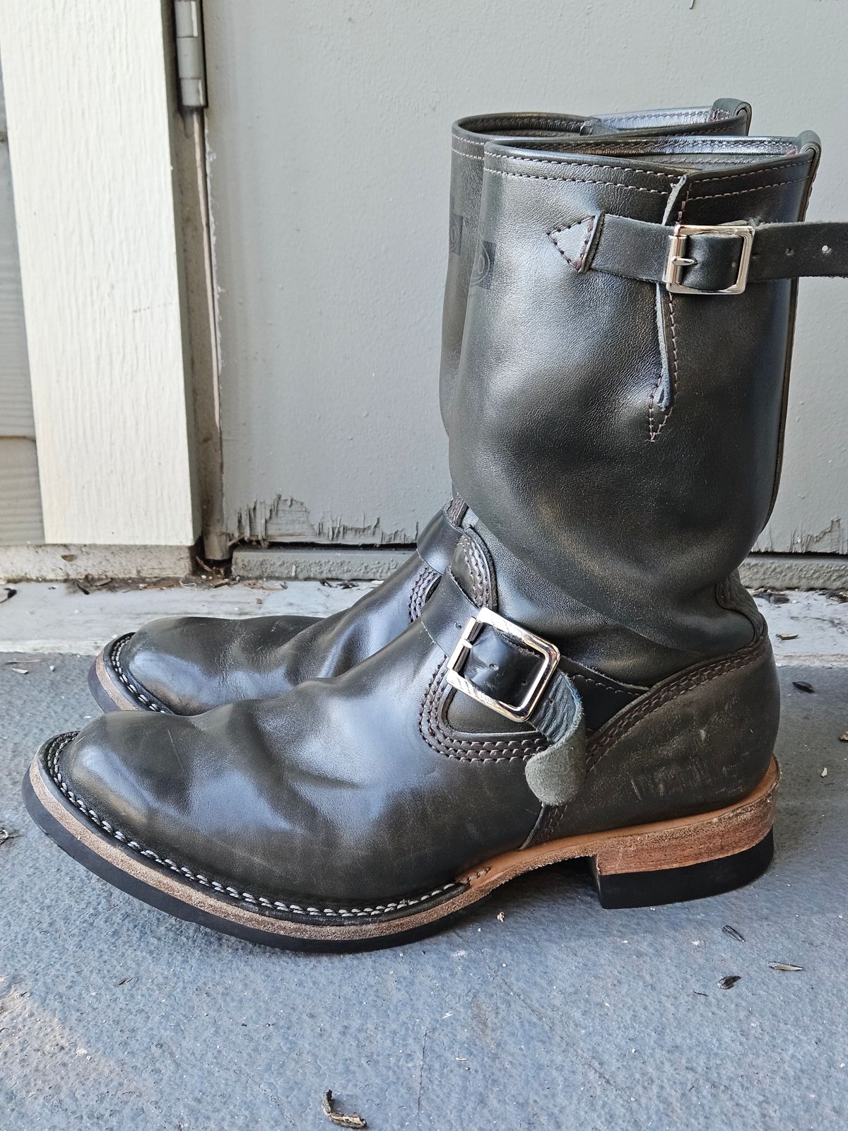 Photo by aDogNamedMerle on December 1, 2024 of the Wesco Mister Lou in Maryam Petrolio Waxed Black Horsehide.