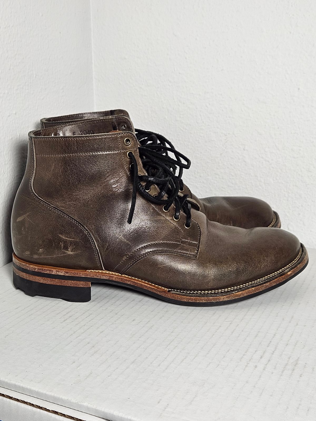 Photo by aDogNamedMerle on November 5, 2023 of the Viberg Service Boot in C.F. Stead Classic Grey Oiled Culatta.