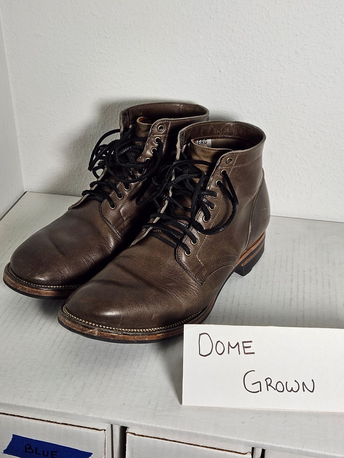 Photo by aDogNamedMerle on November 5, 2023 of the Viberg Service Boot in C.F. Stead Classic Grey Oiled Culatta.